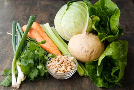 Salad cu dau thanh mat cho ngay he oi a - Anh 1