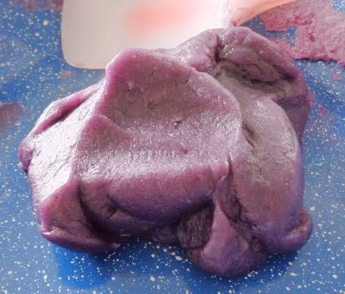 Cách làm bánh Trung thu dẻo nhân khoai lang tím