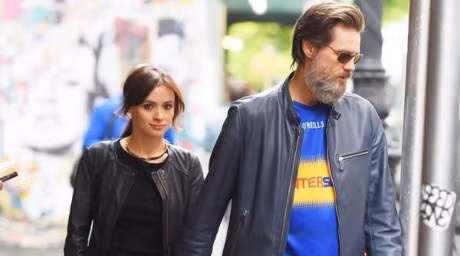 Danh hai Jim Carrey bi kien vi cung cap thuoc cho ban gai tu tu - Anh 1