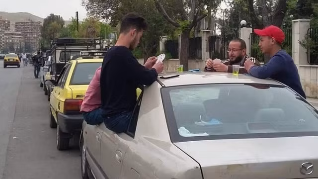 Giải trí trong khi chờ đổ xăng Giải trí trong khi chờ đổ xăng