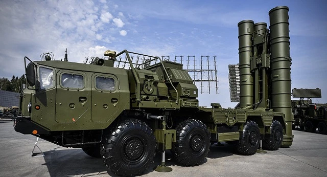 Hệ thống phòng thủ tên lửa S-400 của Nga