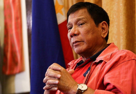 Tổng thống Philippines kêu gọi ném cướp biển cho cá mập ăn thịt - Ảnh 1 Tong thong Philippines keu goi nem cuop bien cho ca map an thit - Anh 1