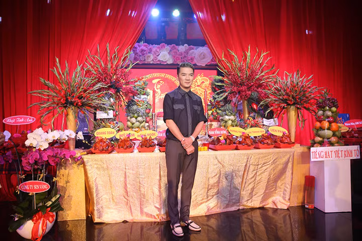 Mr Đàm lần đầu tiên tự tổ chức giỗ Tổ nghề sau 20 năm đi hát