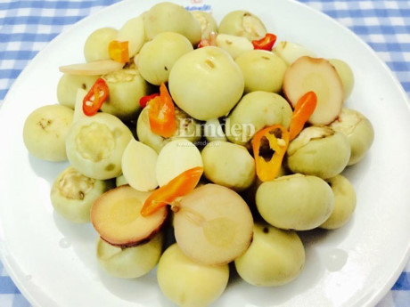 Thực đơn độc thân: Hến xào rau răm, đậu đũa xào hành tím - Ảnh 6 Thuc don doc than: Hen xao rau ram, dau dua xao hanh tim - Anh 6