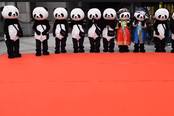 Không khí Tết Nguyên Đán trên thế giới