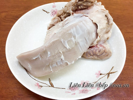 Giò xào giòn sần sật cho bữa cơm ngày Tết thêm ngon - Ảnh 2 Gio xao gion san sat cho bua com ngay Tet them ngon - Anh 2