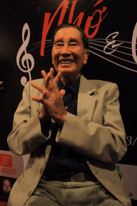 Nhac si Pham Tuyen va 700 bai hat tang vo - Anh 1