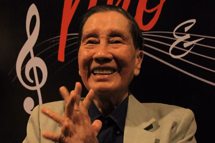 Nhạc sĩ Phạm Tuyên và 700 bài hát tặng vợ