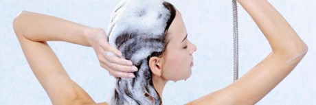 5 mẹo giúp tóc mái giữ nếp đẹp ngày nóng ẩm - Ảnh 1 5 meo giup toc mai giu nep dep ngay nong am - Anh 1