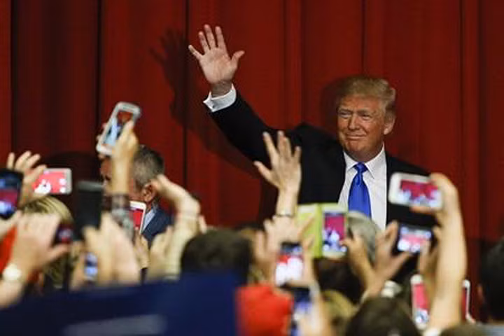 Cuộc chiến giữa Donald Trump và các ông trùm công nghệ Mỹ