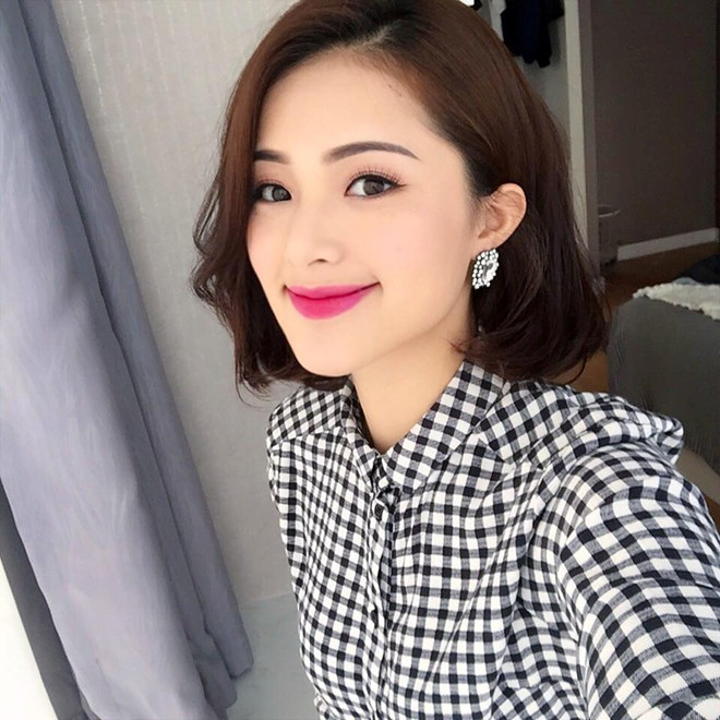 Bạn gái tin đồn Cường Đô La mặc sơ mi cũng đẹp