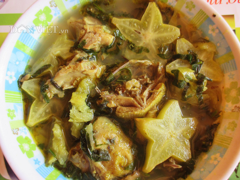 Thịt gà nấu khế dân dã mà ngon ảnh 1 Thịt gà nấu khế dân dã mà ngon ảnh 1