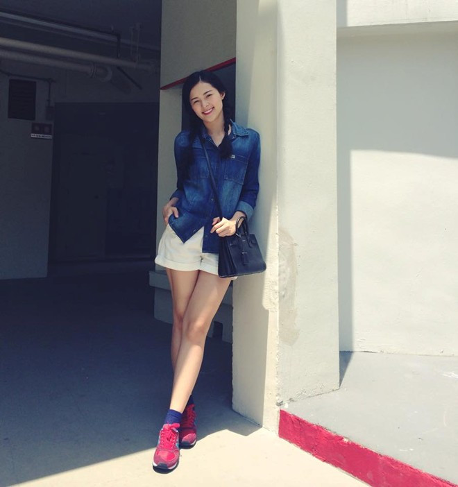 Bạn gái tin đồn Cường Đô La mặc sơ mi cũng đẹp