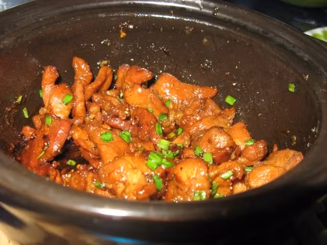 Thịt kho tiêu thơm ngon đậm đà cho bữa cơm tối - Ảnh 3