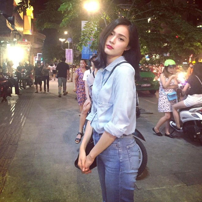 Bạn gái tin đồn Cường Đô La mặc sơ mi cũng đẹp