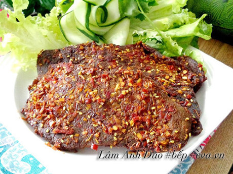 Tự làm bò khô tại nhà tuyệt ngon nhâm nhi ngày Tết - Ảnh 7 Tu lam bo kho tai nha tuyet ngon nham nhi ngay Tet - Anh 7