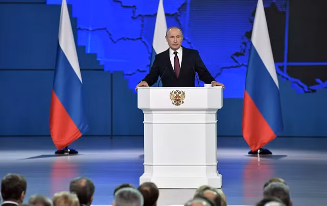 Tổng thống Nga Putin đọc thông điệp liên bang.
