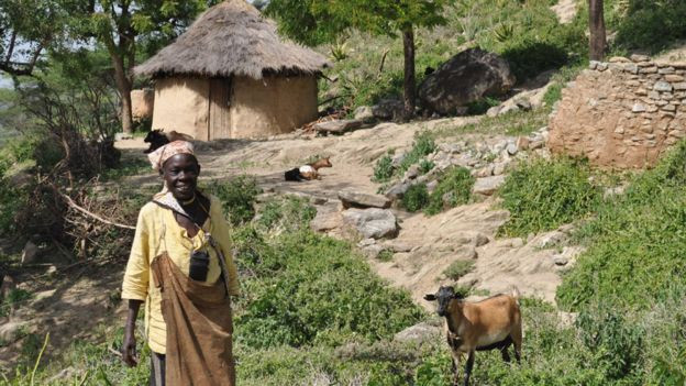 Bà Florence cho biết việc học đọc đã giúp bà làm chủ cuộc sống của mình nhiều hơn Bà Florence cho biết việc học đọc đã giúp bà làm chủ cuộc sống của mình nhiều hơn