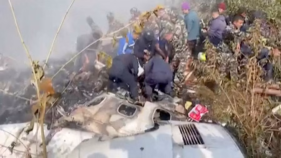 Hiện trường máy bay rơi.