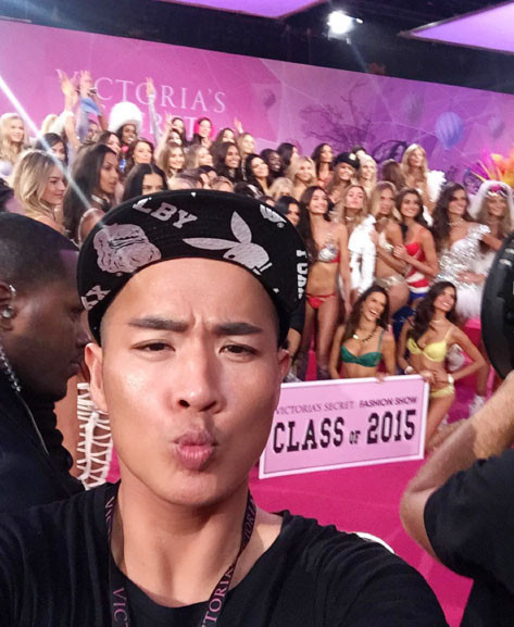 Chuyên gia trang điểm gốc Việt đã "phù phép" cho các thiên thần ở Victoria"s Secret Show 2015. Ảnh: Instagram Chuyên gia trang điểm gốc Việt đã "phù phép" cho các thiên thần ở Victoria"s Secret Show 2015. Ảnh: Instagram