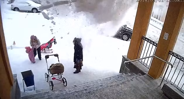 Bé gái 1,5 tuổi cứu mẹ bằng giác quan thứ 6