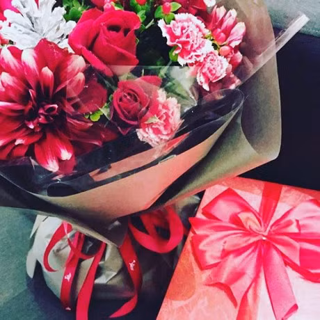 MC Mai Ngoc dep rang ngoi hau dam cuoi, viet tam thu on lai 11 nam yeu chong - Anh 4