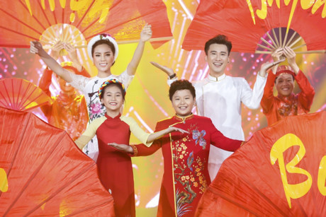 Hồ Ngọc Hà - Noo Phước Thịnh kết đôi mở màn Gala nhạc Việt 9 - Ảnh 4 Ho Ngoc Ha - Noo Phuoc Thinh ket doi mo man Gala nhac Viet 9 - Anh 4