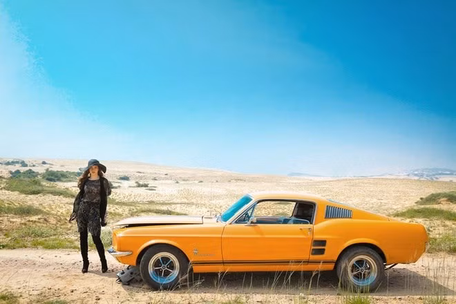 Hà Hồ hóa mỹ nhân digan trên đồi cát Phan Thiết