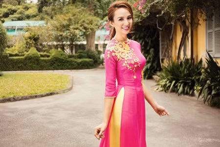 Nét yêu kiều của Hoa hậu du lịch Ngọc Diễm trong tà áo dài - Ảnh 1 Nét yêu kiều của Hoa hậu du lịch Ngọc Diễm trong tà áo dài - Ảnh 1