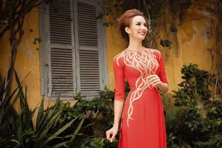 Nét yêu kiều của Hoa hậu du lịch Ngọc Diễm trong tà áo dài - Ảnh 8 Nét yêu kiều của Hoa hậu du lịch Ngọc Diễm trong tà áo dài - Ảnh 8