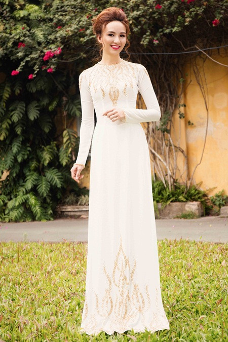 Nét yêu kiều của Hoa hậu du lịch Ngọc Diễm trong tà áo dài - Ảnh 7 Nét yêu kiều của Hoa hậu du lịch Ngọc Diễm trong tà áo dài - Ảnh 7