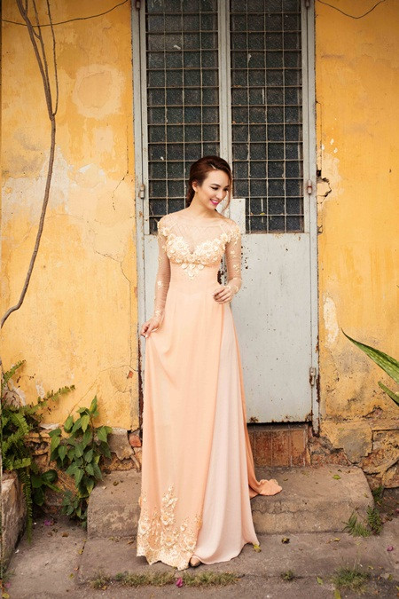 Nét yêu kiều của Hoa hậu du lịch Ngọc Diễm trong tà áo dài - Ảnh 5 Nét yêu kiều của Hoa hậu du lịch Ngọc Diễm trong tà áo dài - Ảnh 5