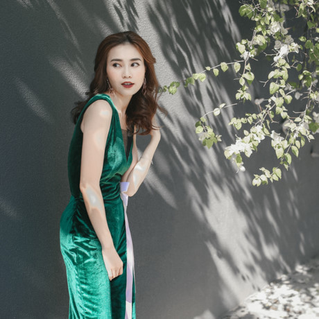 Diễn viên Lan Ngọc khoe street style trẻ trung - Ảnh 5 Dien vien Lan Ngoc khoe street style tre trung - Anh 5