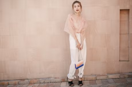 Dien vien Lan Ngoc khoe street style tre trung - Anh 2