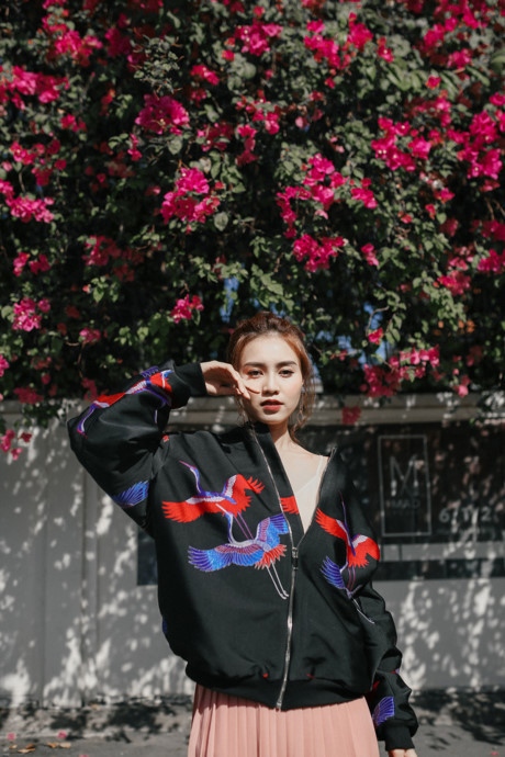 Diễn viên Lan Ngọc khoe street style trẻ trung - Ảnh 4 Dien vien Lan Ngoc khoe street style tre trung - Anh 4