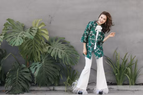 Dien vien Lan Ngoc khoe street style tre trung - Anh 12