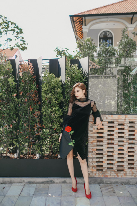Diễn viên Lan Ngọc khoe street style trẻ trung - Ảnh 7 Dien vien Lan Ngoc khoe street style tre trung - Anh 7