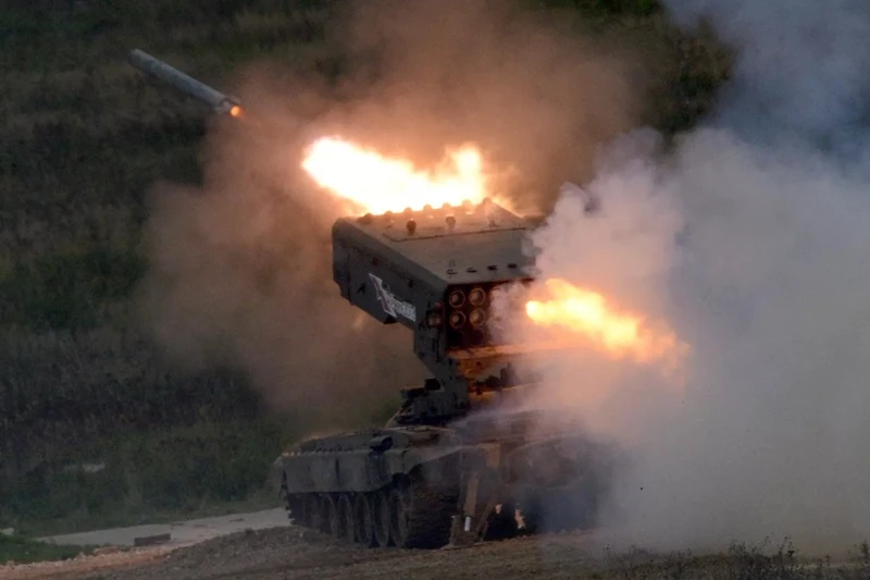 Hệ thống súng phun lửa hạng nặng TOS-1A Solntsepyok.