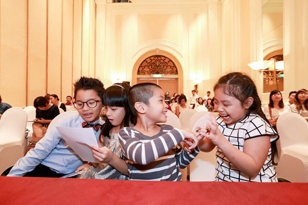 Bố ơi Mình đi đâu thế chia tay đầy cảm động và tiếc nuối