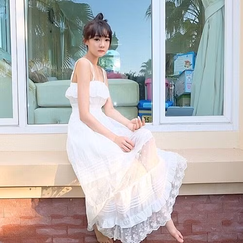 hot girl thai lan so huu guong mat 