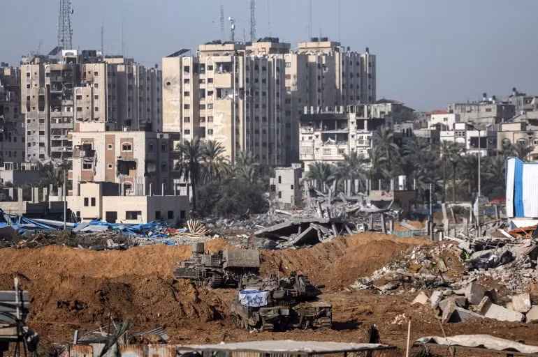 Xe tăng Israel tham gia cuộc xung đột giữa Israel và Hamas ở Gaza. (Ảnh: Ronen Zvulun/Reuters)