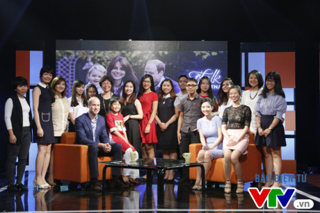 MC Thùy Dương VTV4 bất ngờ với sự gần gũi của Hoàng tử William - Ảnh 7 MC Thuy Duong VTV4 bat ngo voi su gan gui cua Hoang tu William - Anh 7