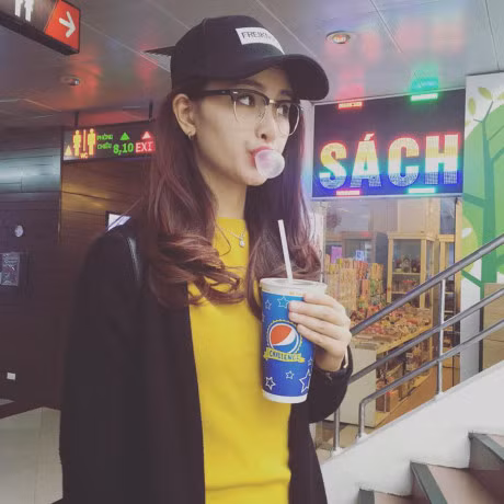 Choang hinh anh doi thuong nhi nhanh cua MC Mu Tat -Huyen Trang - Anh 4