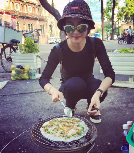 Choang hinh anh doi thuong nhi nhanh cua MC Mu Tat -Huyen Trang - Anh 12