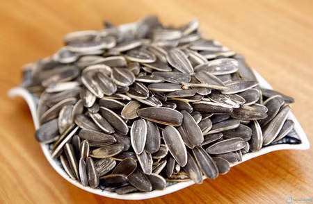 Cac loai hat tot cho suc khoe khong the thieu trong ngay Tet - Anh 1