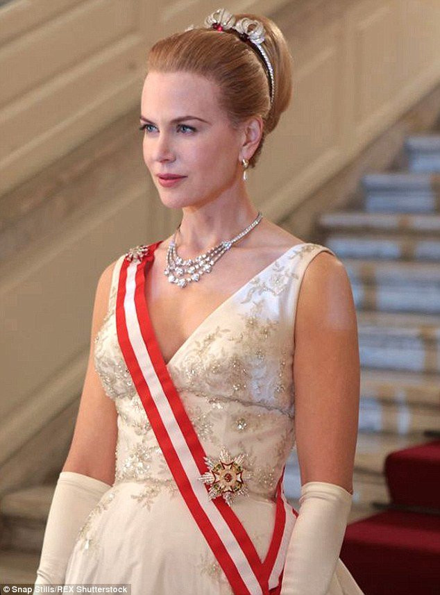 Nicole Kidman được đề cử cho giải thưởng Hội Diễn Viên Điện Ảnh Mỹ cho vai công nương Grace trong bộ phim truyền hình năm 2014 