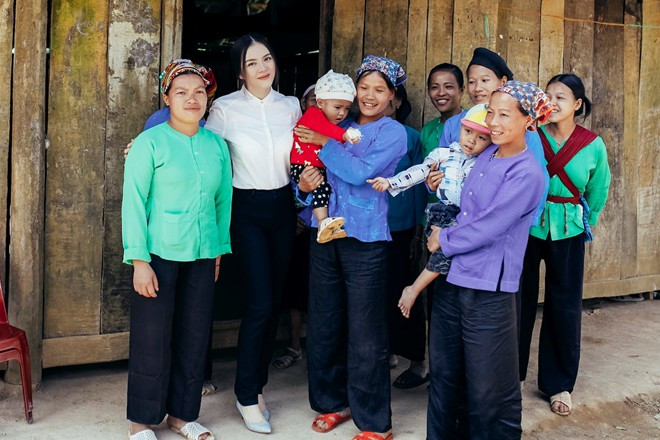 Lý Nhã Kỳ xây trường mầm non cho trẻ em miền núi