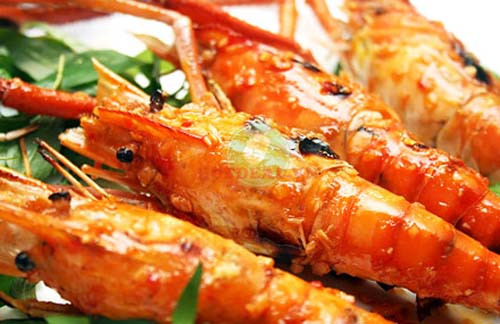 Trổ tài làm món tôm nướng muối ớt cho bữa trưa ngày lạnh - Ảnh 3 Trổ tài làm món tôm nướng muối ớt cho bữa trưa ngày lạnh - Ảnh 3