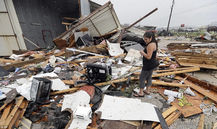 Mỹ: Bang Texas tan hoang dưới đường đi của siêu bão Harvey