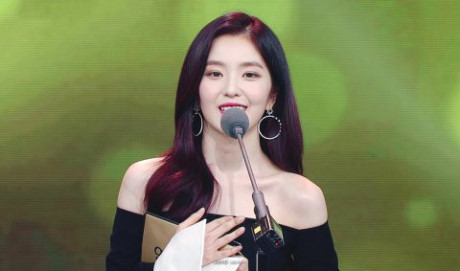 Chỉ trong một tháng, vẻ đẹp xuất chúng của Irene 4 lần gây xôn xao - Ảnh 7 Chi trong mot thang, ve dep xuat chung cua Irene 4 lan gay xon xao - Anh 7